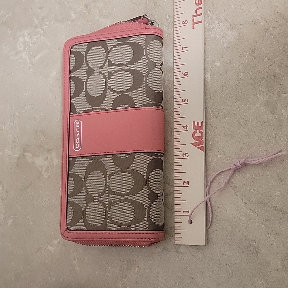 Wallet - Picture 8 of 11